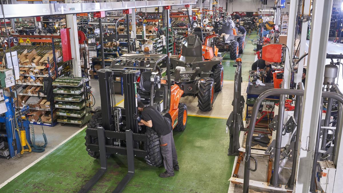 Línia de producció a la fàbrica d’AUSA, a Manresa
