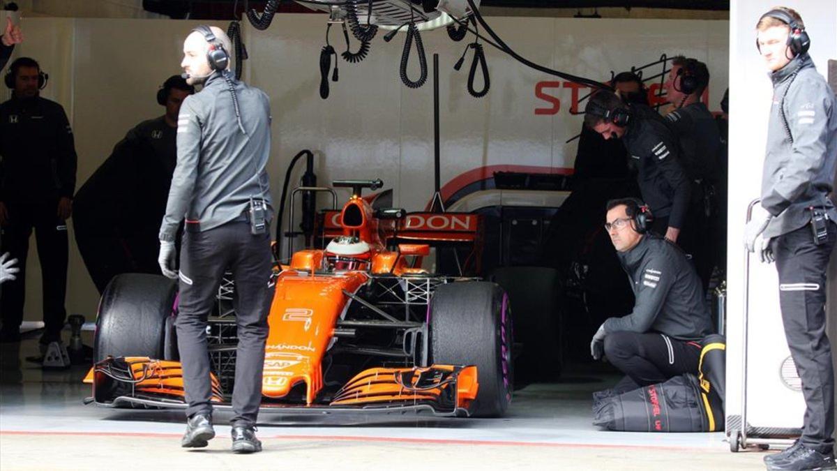 Imagen de archivo del box de McLaren
