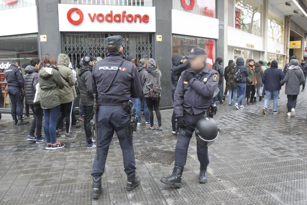 Concentración de entidades derechistas en València