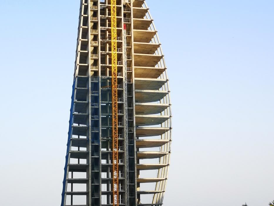 Delfin Tower