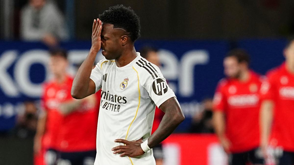 Vinicius reacciona tras el gol de Osasuna