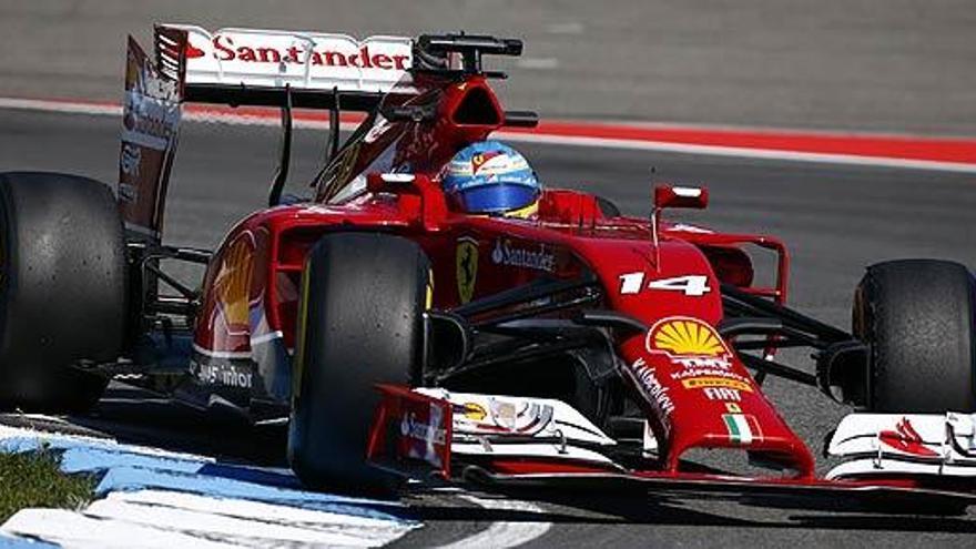 Alonso, tras los Mercedes en los primeros libres de Alemania
