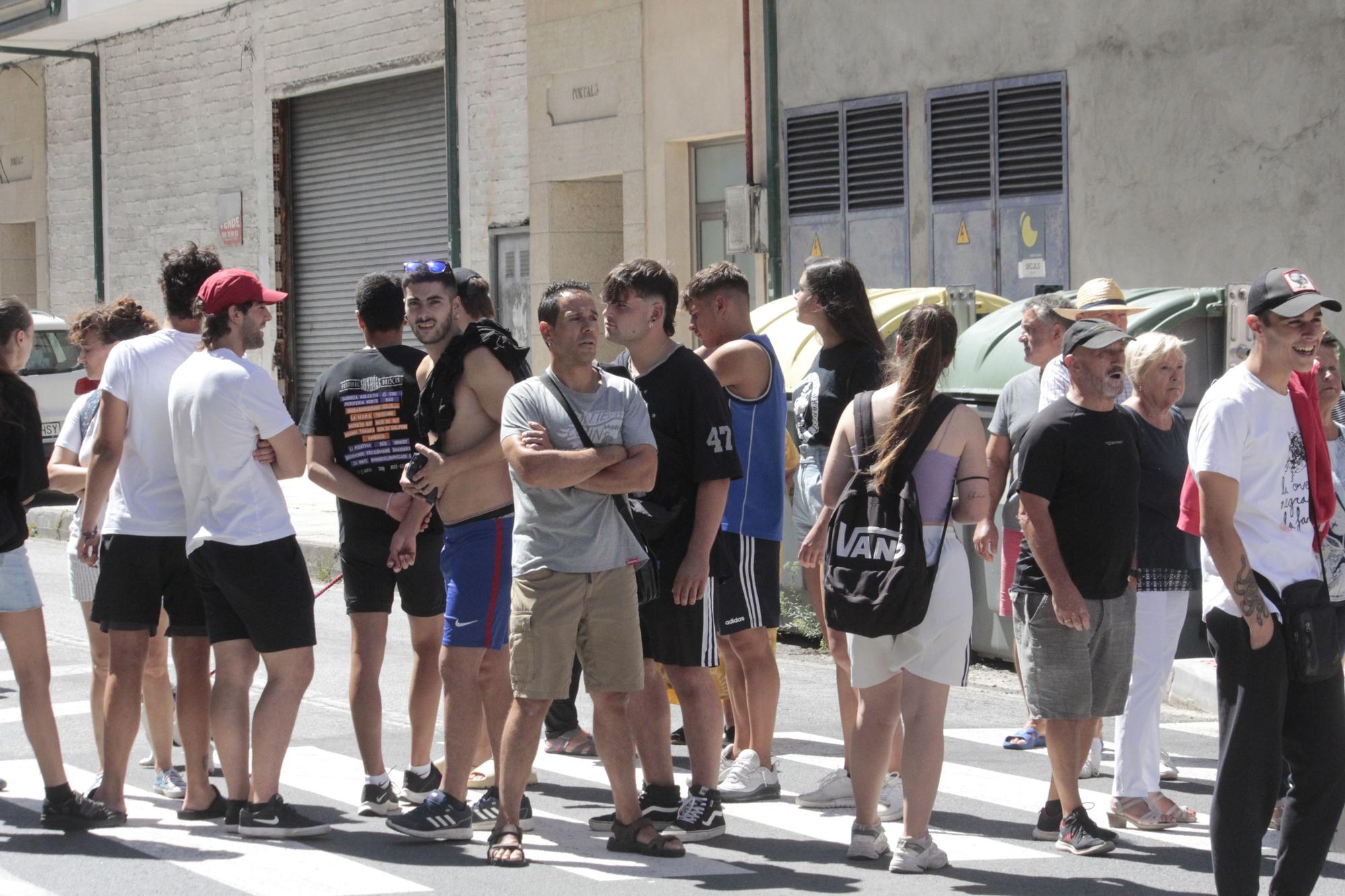 Concentración vecinal en Bueu contra la "inseguridad" ciudadana y un joven conflictivo