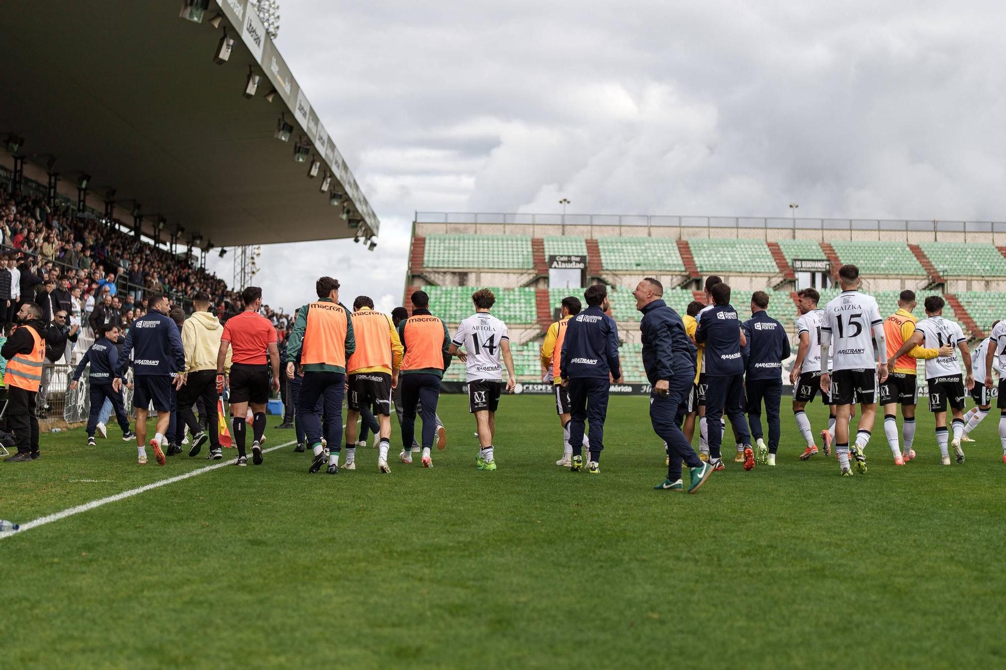 FOTOGALERÍA | Las mejores imágenes del partido Mérida-Orense