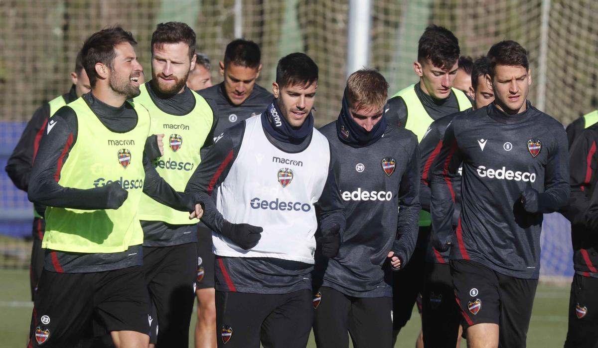 Último entrenamiento del Levante antes de viajar a Melilla