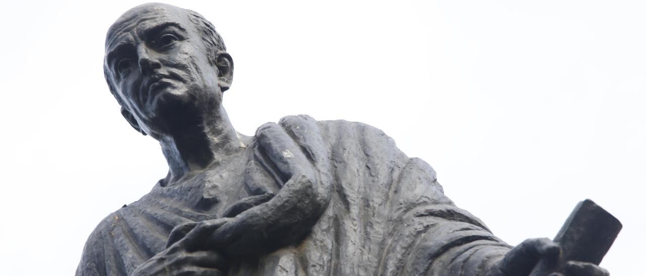 Estatua de Séneca en la ciudad de Córdoba.