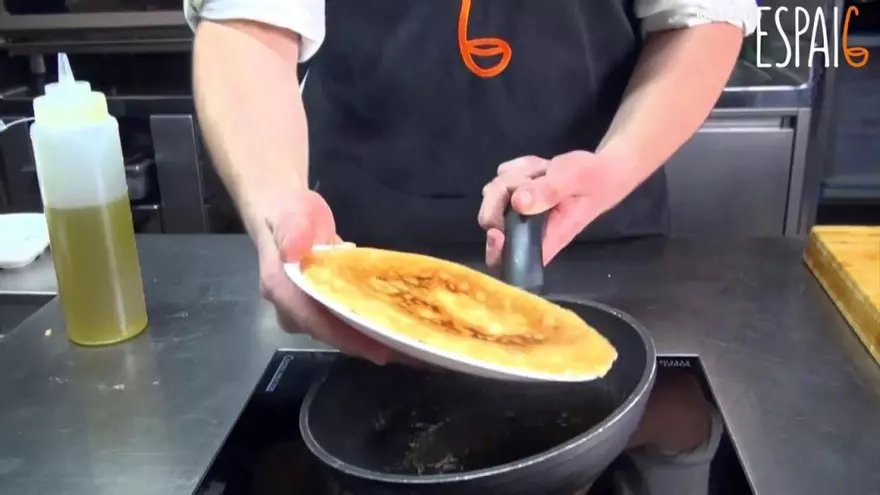 La cuina d'Espai6: truita de patates xips amb gust de tòfona