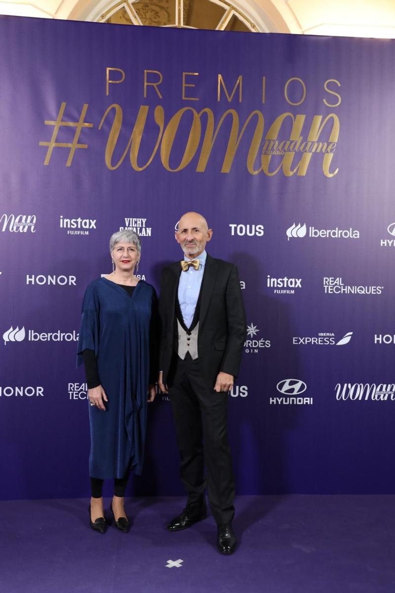 Pepa Bueno y Modesto Lomba en los Premios Woman 2023