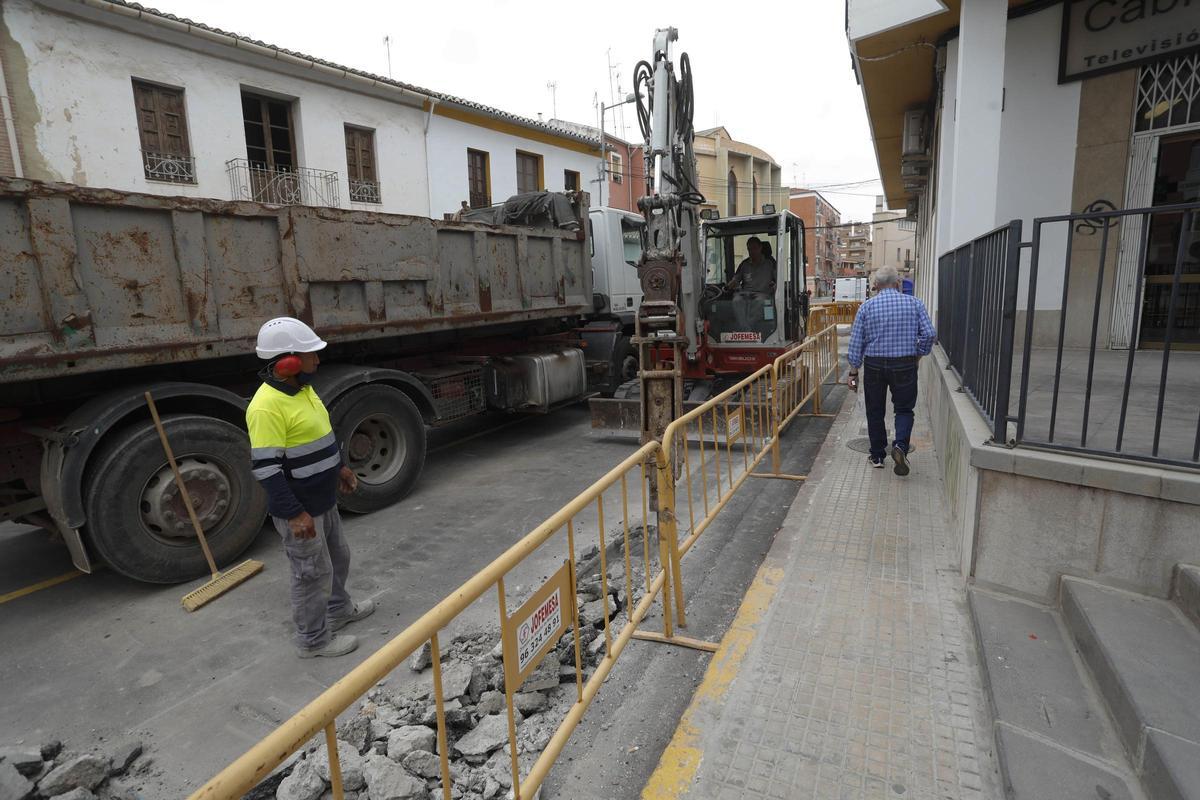 Imagen de archivo de unas obras ejecutadas por Aigües de Sagunt.