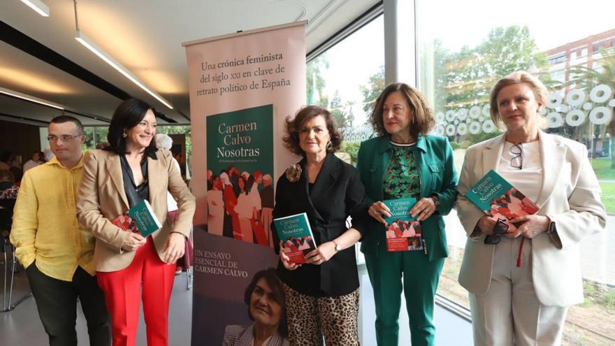 Carmen Calvo, durante la presentación de ‘Nosotras’ en la Biblioteca Grupo Cántico de Córdoba.