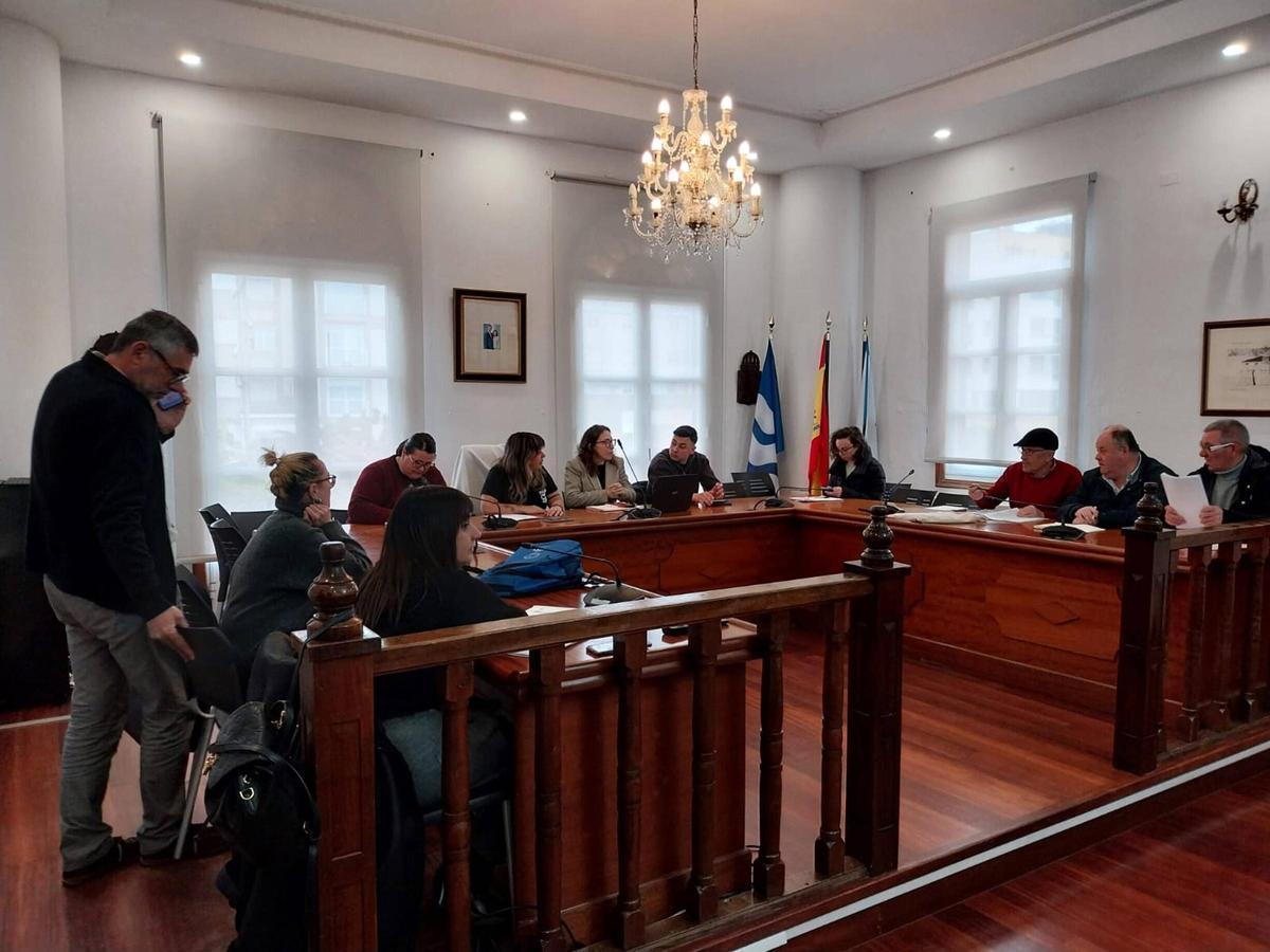 La mesa de negociación sindical celebrada esta semana en el Concello de Bueu.