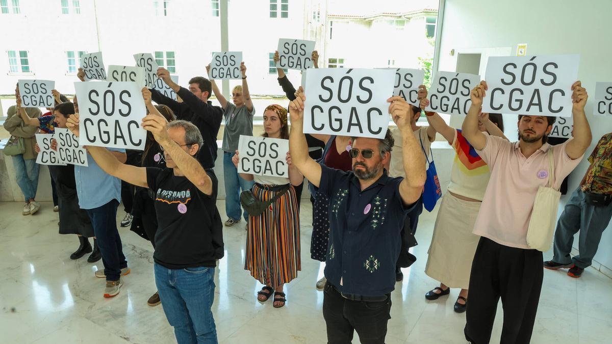 Concentración contra la falta de transparencia de la elección de la nueva dirección del CGAC.