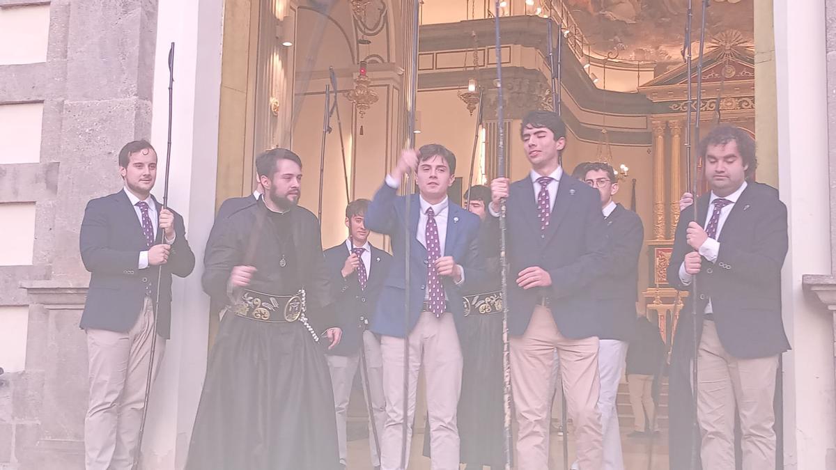 Subasta para Viernes Santo.
