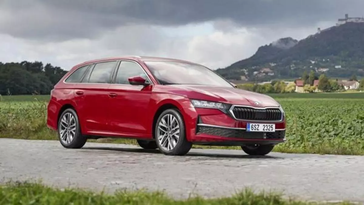 El Skoda Octavia estrena el primer motor full hybrid de la marca checa