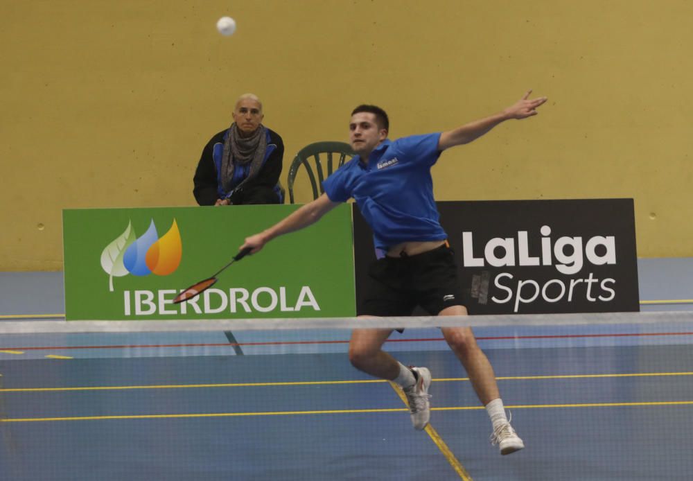 JM LOPEZ 2501/2020  Derbi de badminton entre SAN FERNANDO VALENCIA Y ALICANTE.