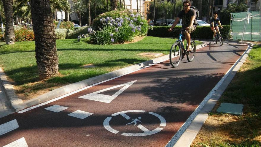 La APB mejora el carril bici de la avenida Adolfo Suárez del puerto de Palma