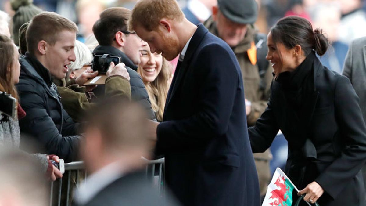 Meghan Markle con bolso 'made in Spain' en su visita a Gales