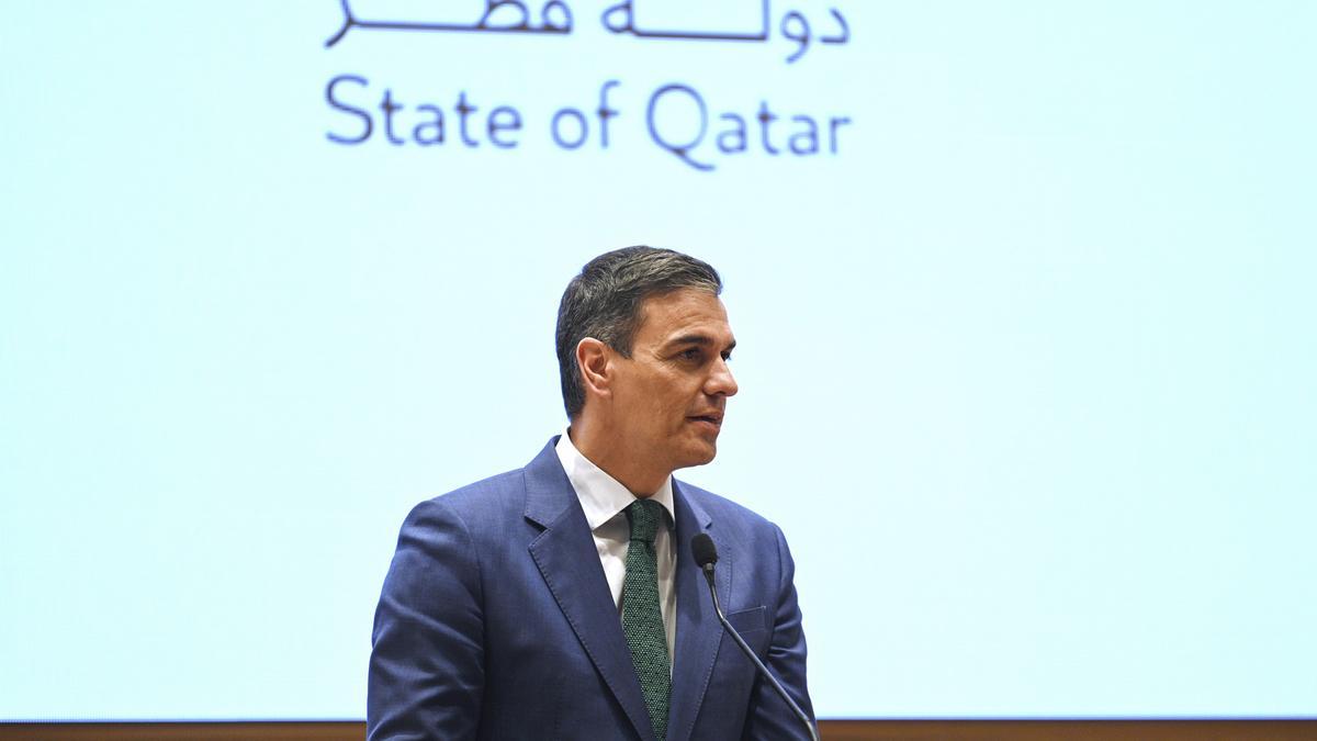 El presidente del Gobierno, Pedro Sánchez, este miércoles durante una comparecencia junto al primer ministro de Catar, Mohamed bin Abdulrahman al Zani.