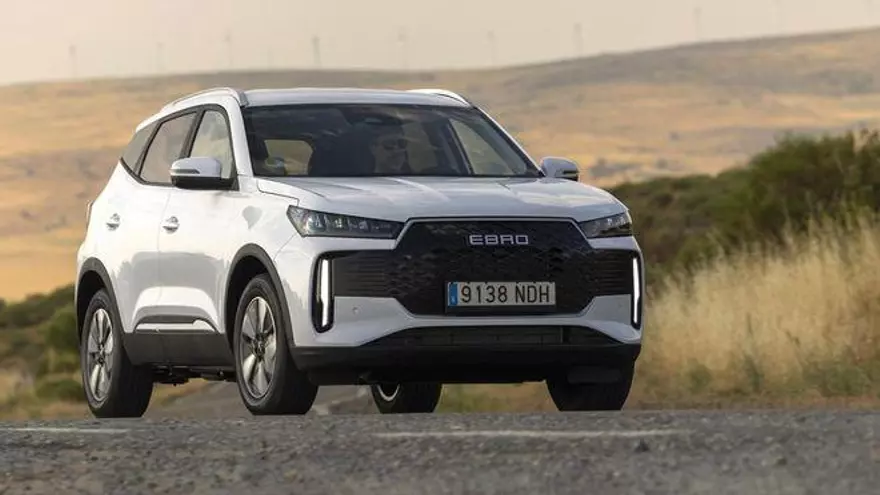El Ebro S400 llega al mercado desde 23.490 euros para ser un superventas