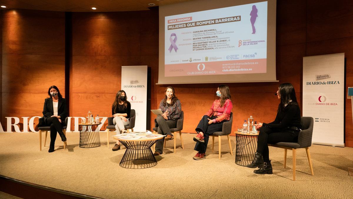 Mesa redonda 'Mujeres que rompen barreras', en el Cub Diario de Ibiza