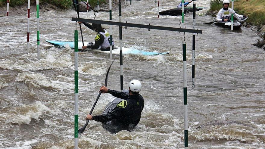 Palistes a les insta·lacions del Parc del Segre