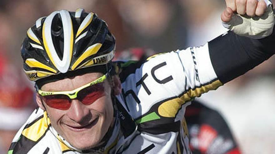 Greipel vence la etapa y Arroyo sigue líder