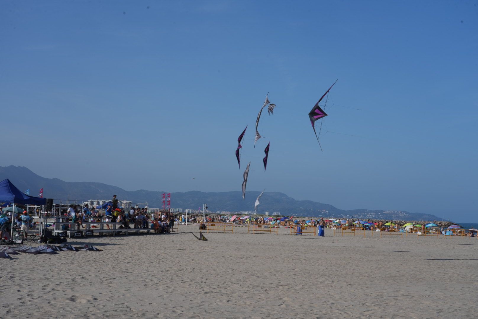 Las imágenes de la primera jornada del espectacular Festival del Viento de Castelló