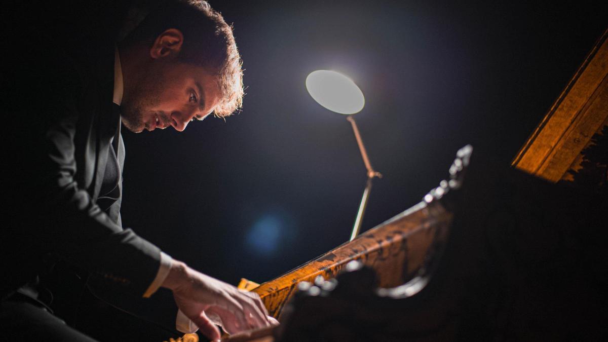 El painista Antonio Morant ofrece el 1 de enero de 2026 un concierto de Año Nuevo en el Teatro La Plazeta de València.