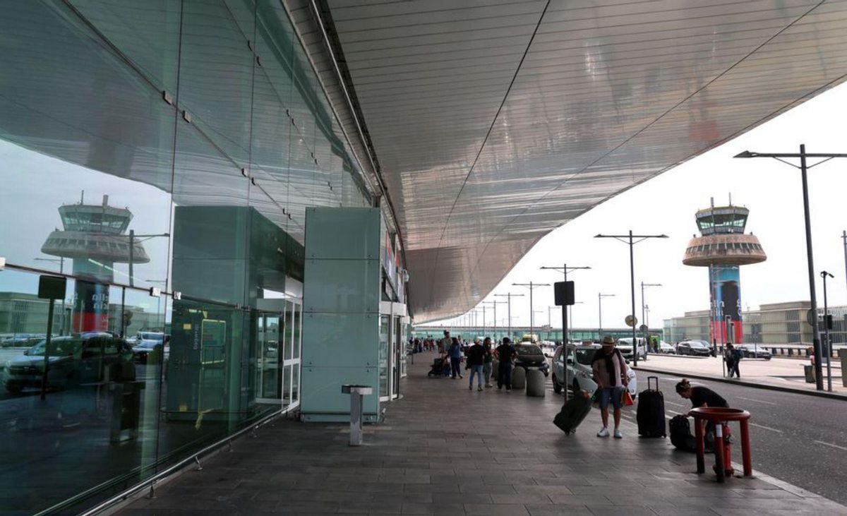 La façana de la T1 es desplaçarà 38 metres i es demolirà l’antiga torre