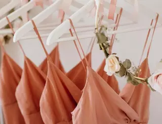 De boda por 12 euros: Zara rebaja el vestido perfecto para eventos, tanto de día como de noche
