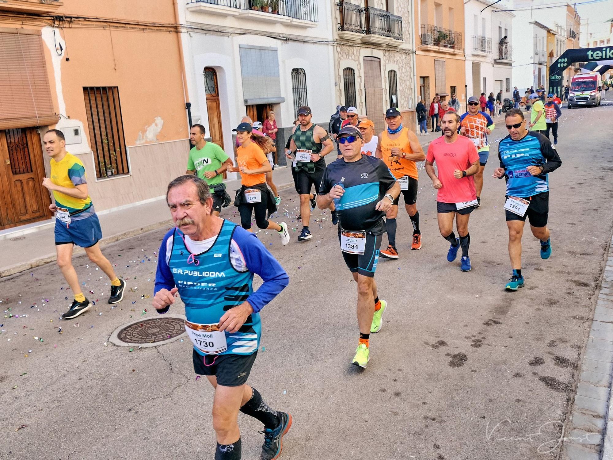 Búscate en la XI Cursa Solidària de Beniarjó