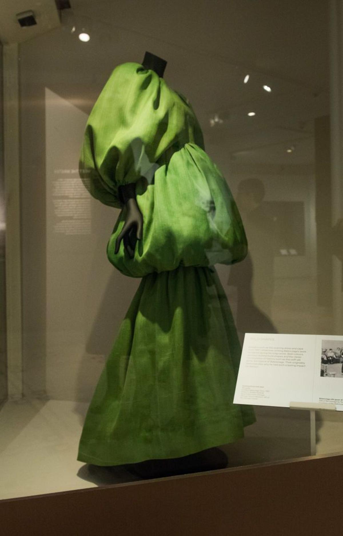 Vestido Cristóbal Balenciaga