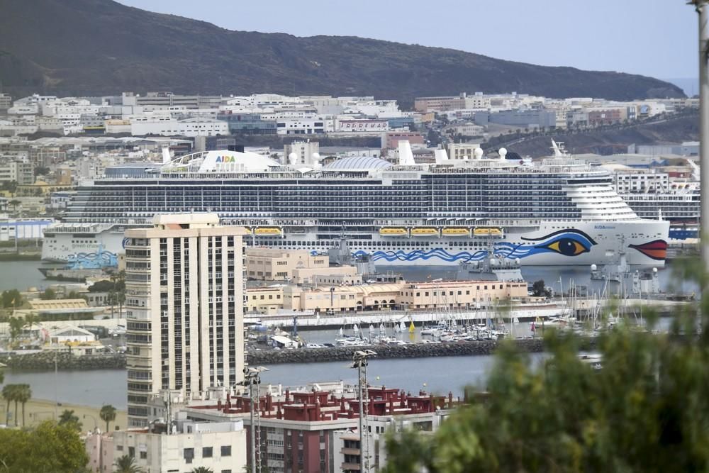 Cruceros en el Muelle de Santa Catalina.