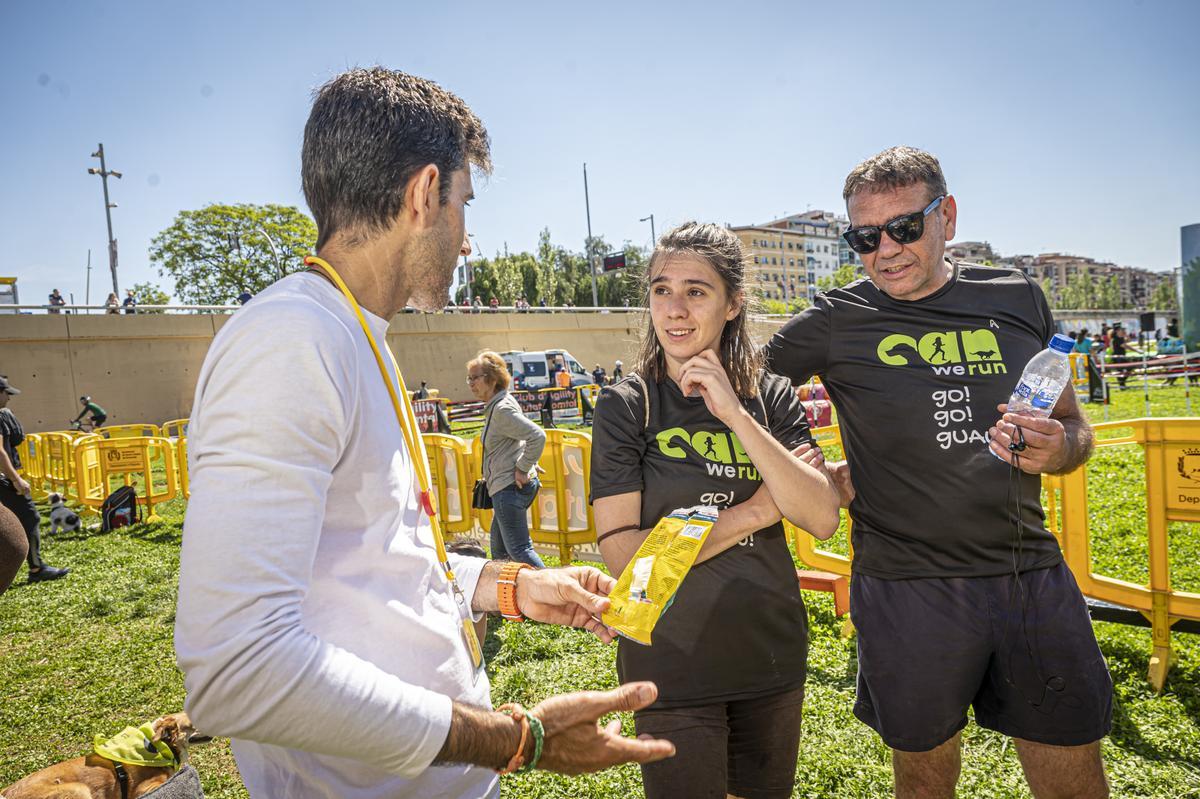 CAN WE RUN BARCELONA. La carrera organizada por Prensa Ibérica y El Periódico de Catalunya con la colaboración de Sport ,  donde las personas y sus mascotas perrunas corren en familia