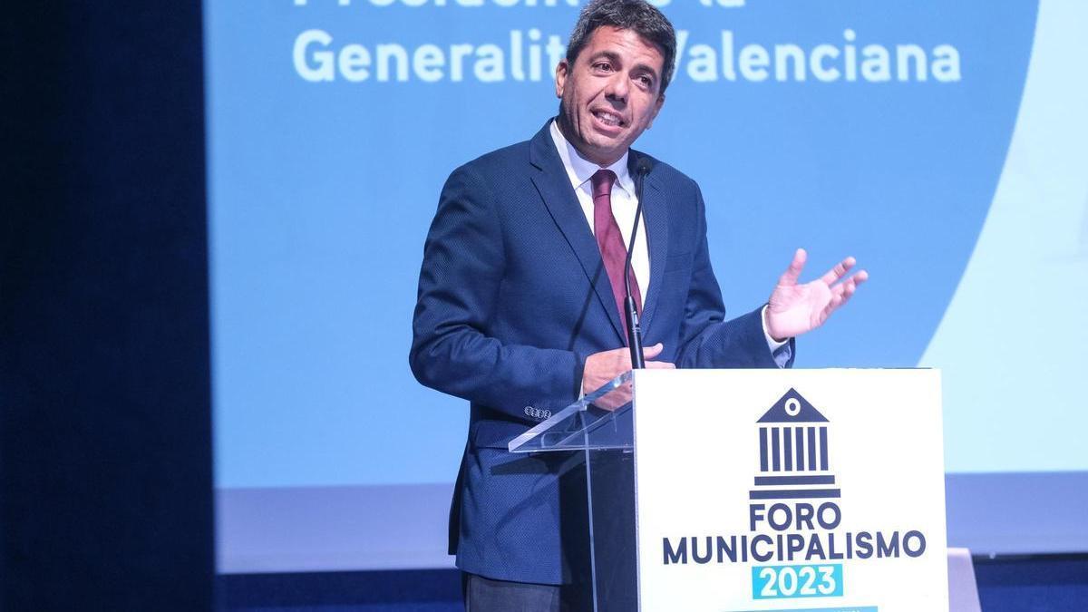El presidente de la Generalitat, Carlos Mazón, surante su intervención en el Foro de Municipalismo.