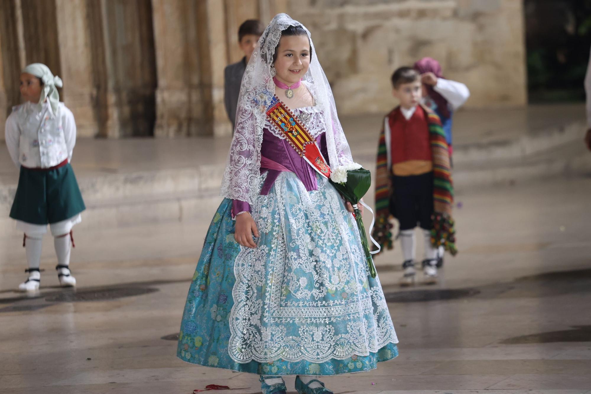 Ofrenda 2023 | Falleras Mayores e Infantiles de comisiones del 17 de Marzo (y II)