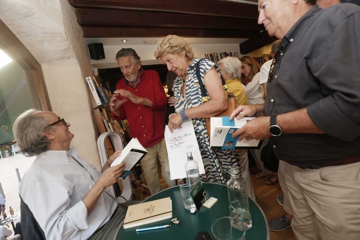 Las fotos de la presentación en Palma de la nueva novela de José Carlos Llop