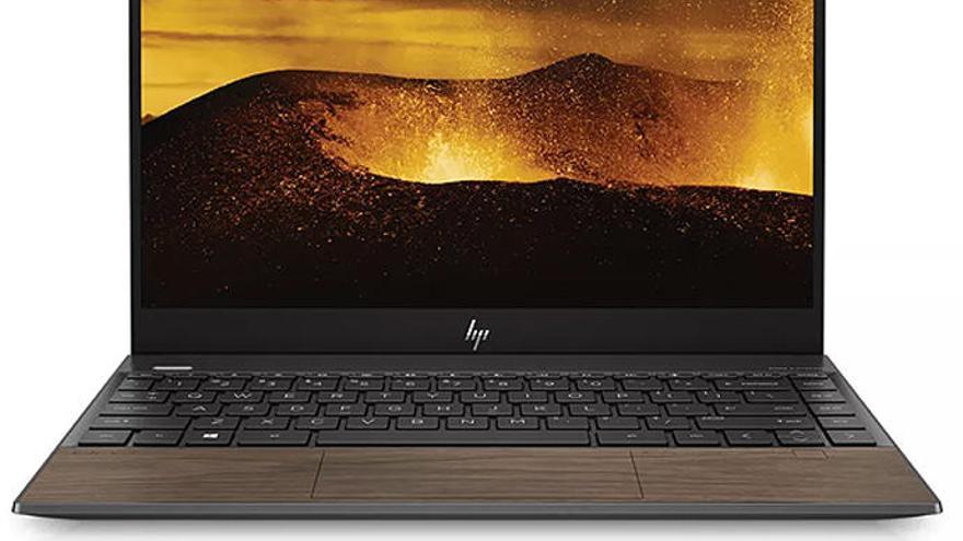 Un modelo de HP Envy Wood.