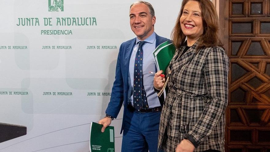 Elías Bendodo y Carmen Crespo en rueda de prensa.