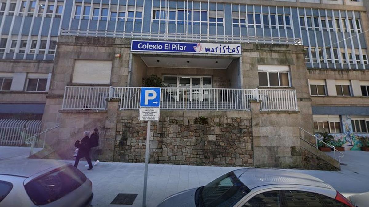 Fachada de los Maristas de Vigo.