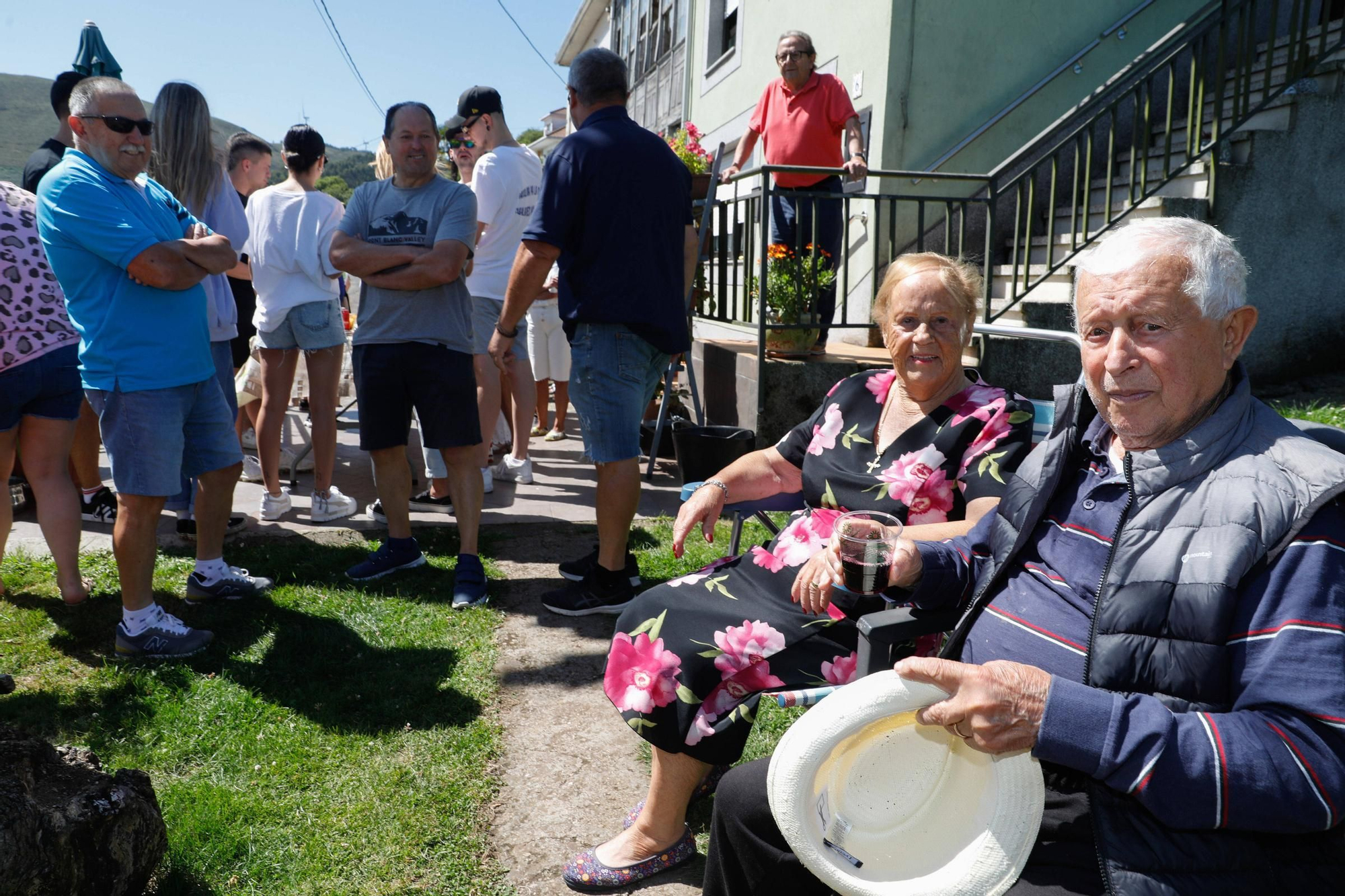 EN IMÁGENES: los vecinos de La Peral celebran "la fiesta de los viejos" con gran espectación
