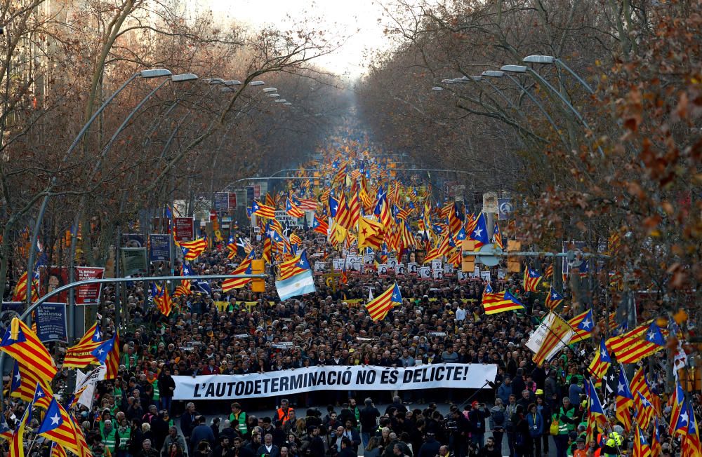 L'independentisme es manifesta a Barcelona en contra del judici del procés