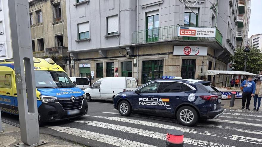 Una trabajadora de CC OO, herida en la sede de Vilagarcía tras una «discusión»