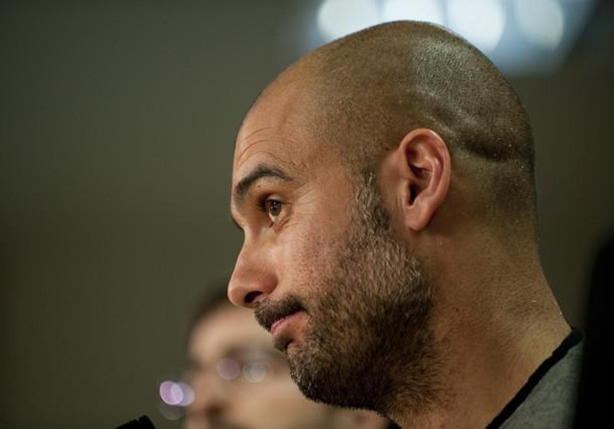 Pep Guardiola en una roda de premsa a la ciutat esportiva Joan Gamper. Pep Guardiola en una roda de premsa a la ciutat esportiva Joan Gamper.