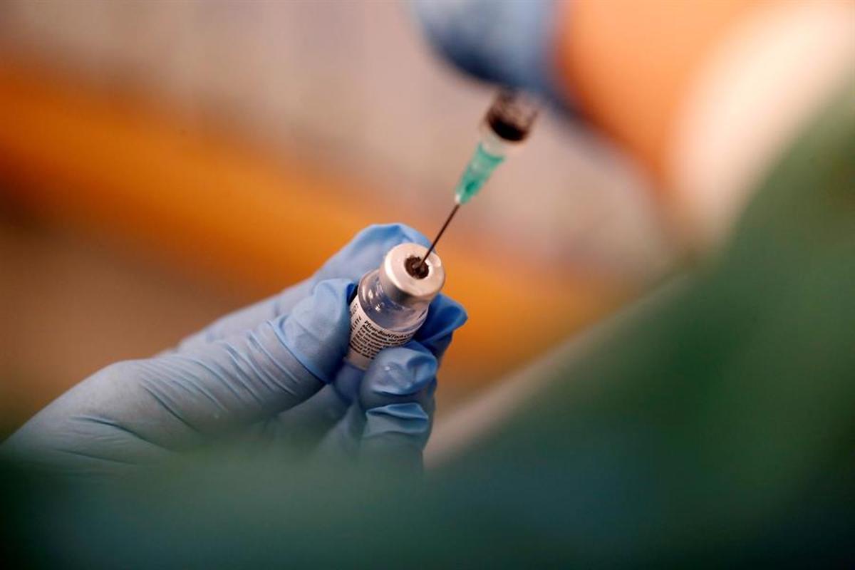 L’OMS, «preocupada» per les variants, insta a vacunar més ràpidament a Europa