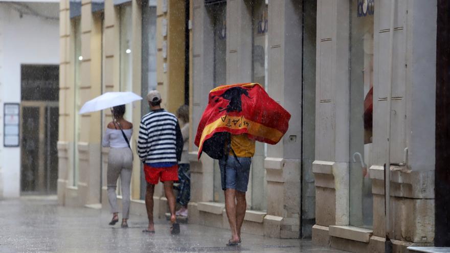 El pantano de La Viñuela recibe las primeras lluvias tras más de siete meses