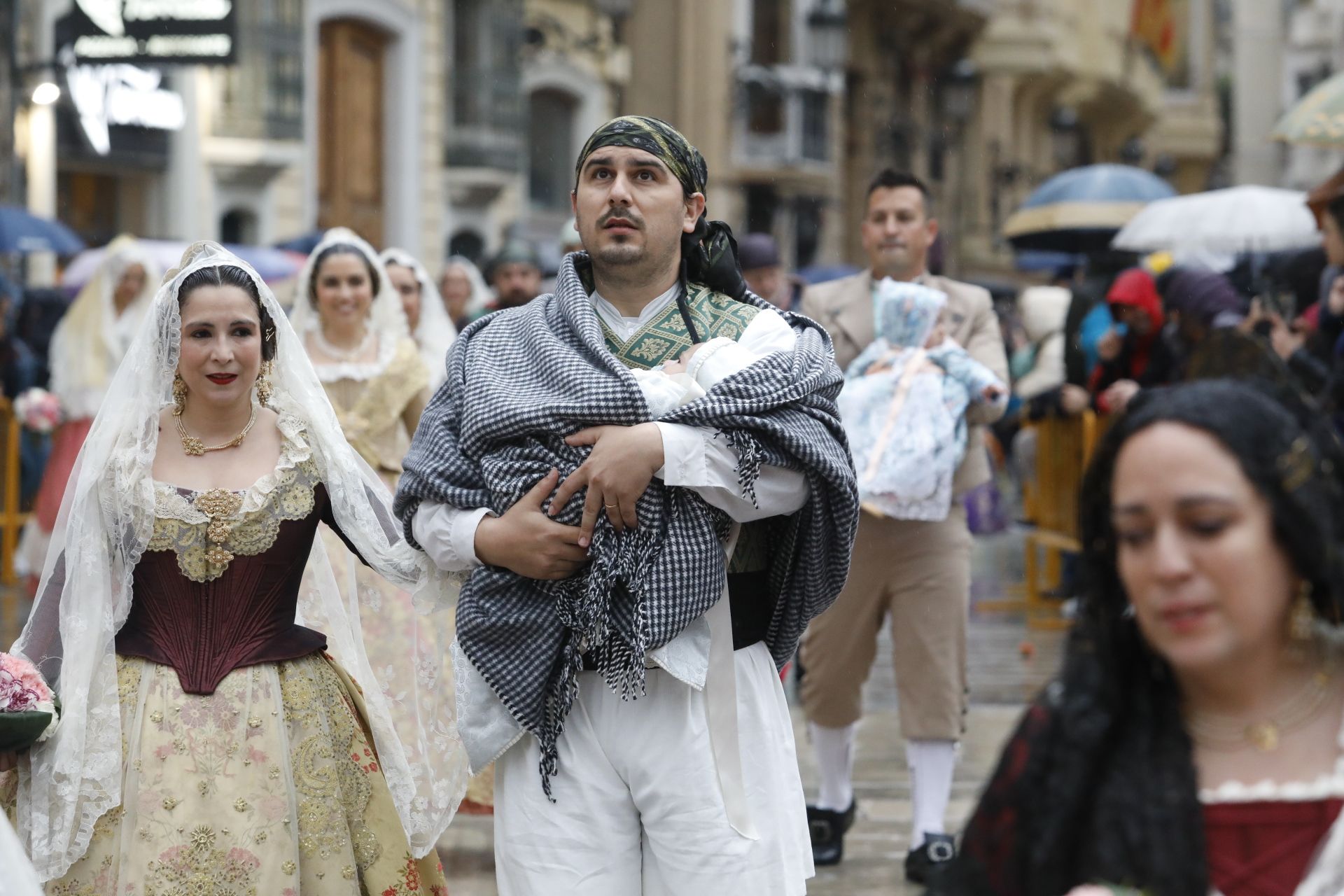 Búscate en el primer día de ofrenda por la calle de Quart (entre las 17:00 a las 18:00 horas)