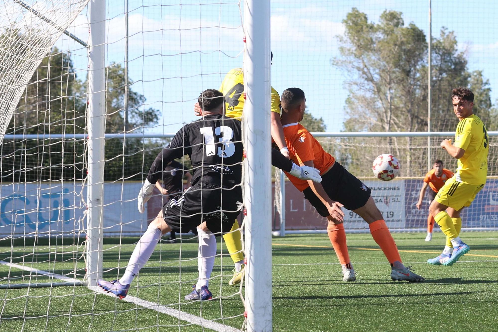 La SD Formentera vence con claridad a una inoperante Penya Independent en el derbi pitiuso