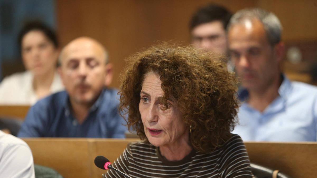 Dolores Hermelo, portavoz del grupo municipal del Partido Popular, durante el último pleno.