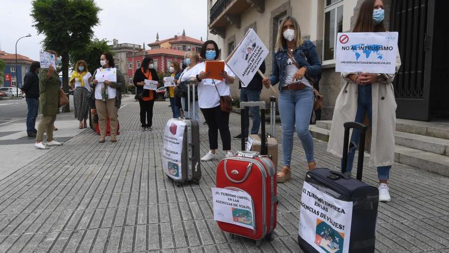 Las agencias de viajes coruñesas se movilizan para pedir ayudas a la Administración